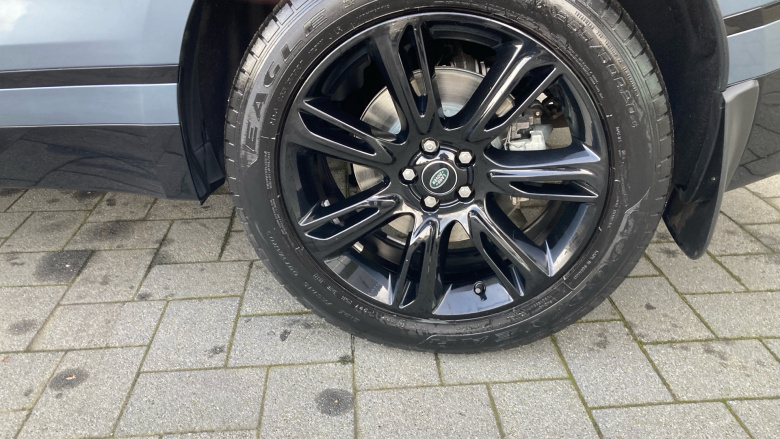 Land Rover Range Rover Velar 2.0 D200 R-Dynamic SE 5dr Auto Diesel Estate